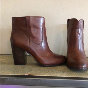 Frye bootie 8.5